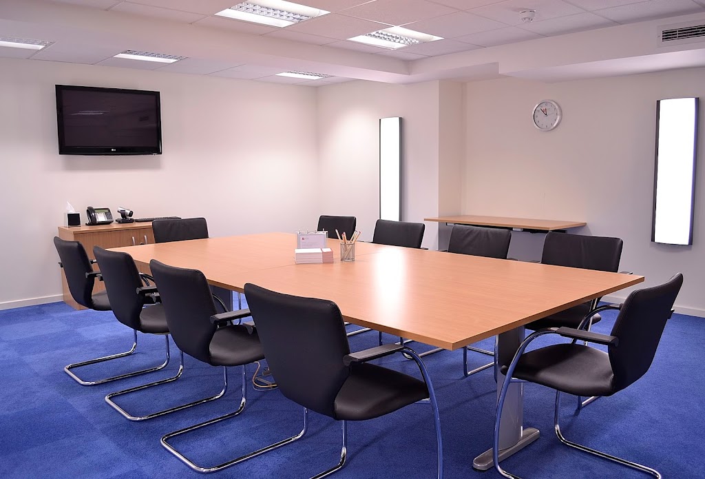 Business Consort Photo 2